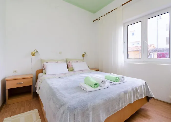 Mijatovic Lägenhet Lopar