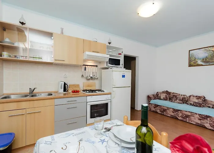 Mijatovic Lägenhet Lopar